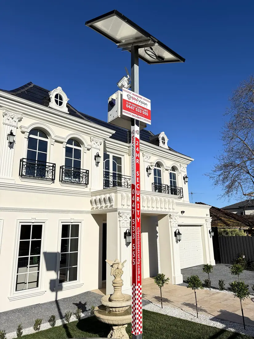 Site Vision Cam solar pole camera at a Melbourne home build